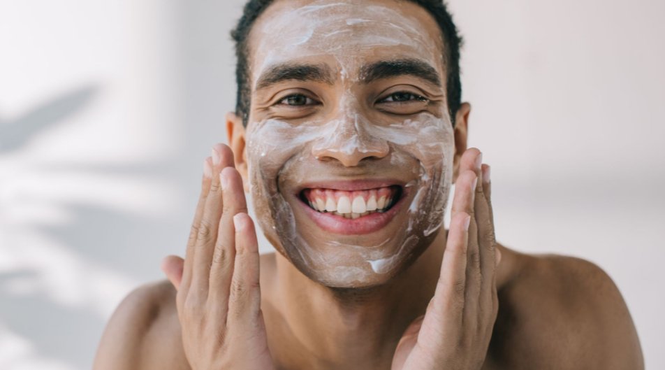 Perchè anche gli uomini dovrebbero fare skincare